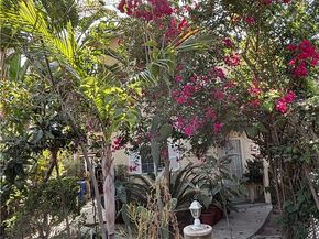 5620 5618 CARTWRIGHT Avenue 2, North Hollywood CA 91601