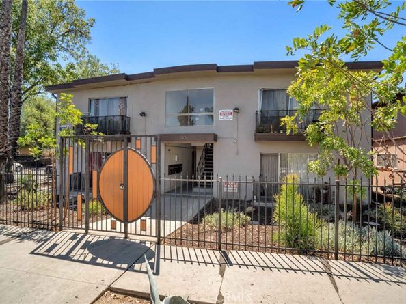 11936 Hart St, North Hollywood CA 91605