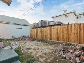 2007 W 94th Street, Los Angeles CA 90047