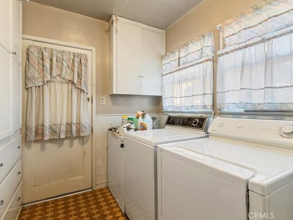 2007 W 94th Street, Los Angeles CA 90047