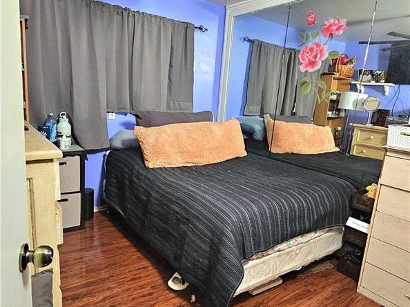 13080 Dronfield Avenue 13, Sylmar CA 91342