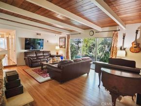 8636 8636 Delco, Winnetka CA 91306