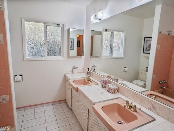 8636 8636 Delco, Winnetka CA 91306