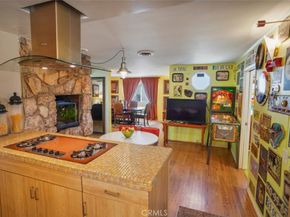 8636 8636 Delco, Winnetka CA 91306