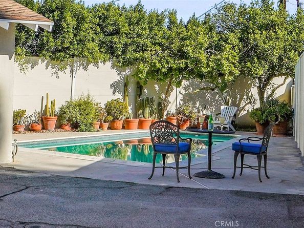 8636 8636 Delco, Winnetka CA 91306