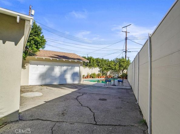 8636 8636 Delco, Winnetka CA 91306