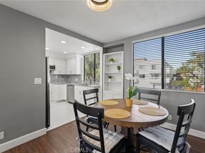 21720 Hart 9, Canoga Park CA 91303