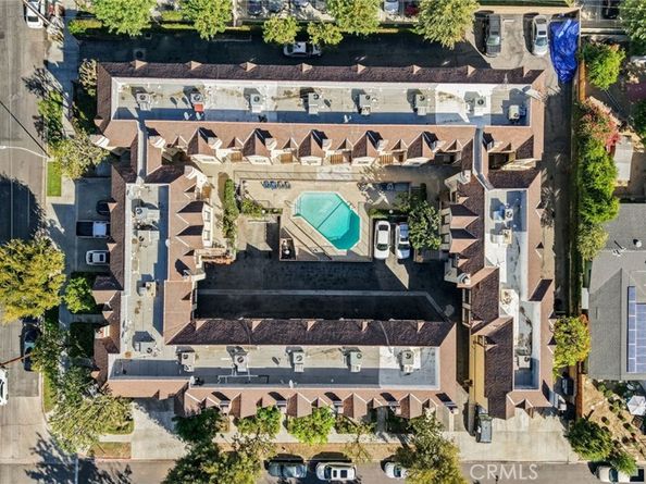 21720 Hart 9, Canoga Park CA 91303