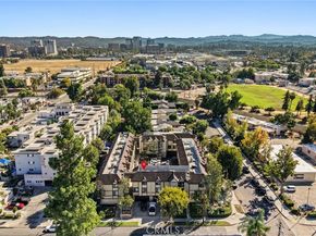 21720 Hart 9, Canoga Park CA 91303