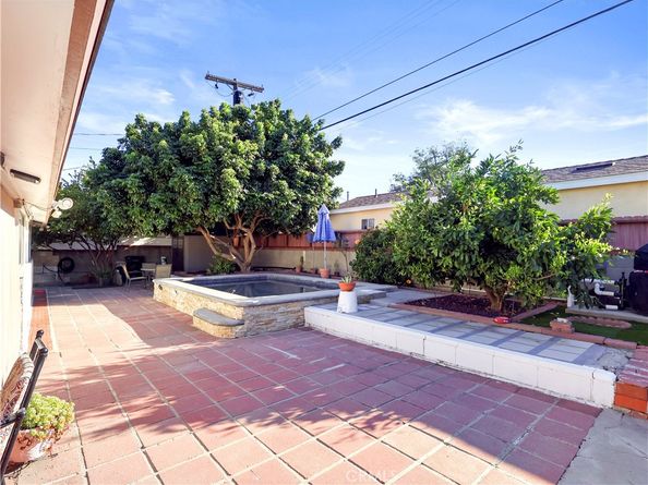 8651 Ranchito Avenue, Panorama City CA 91402