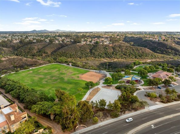 11265 Caminito Aclara, San Diego CA 92126