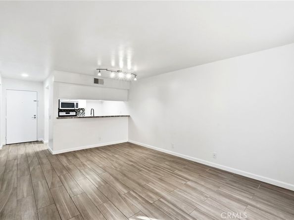 12601 Van Nuys 111, Pacoima CA 91331