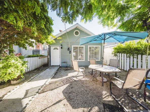 6046 Fair Avenue, North Hollywood CA 91606