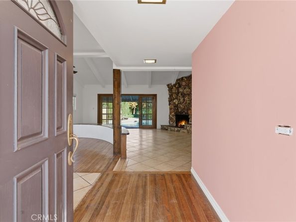 22727 Collins, Woodland Hills CA 91367