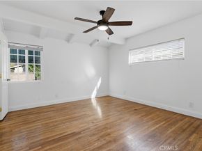 22727 Collins, Woodland Hills CA 91367