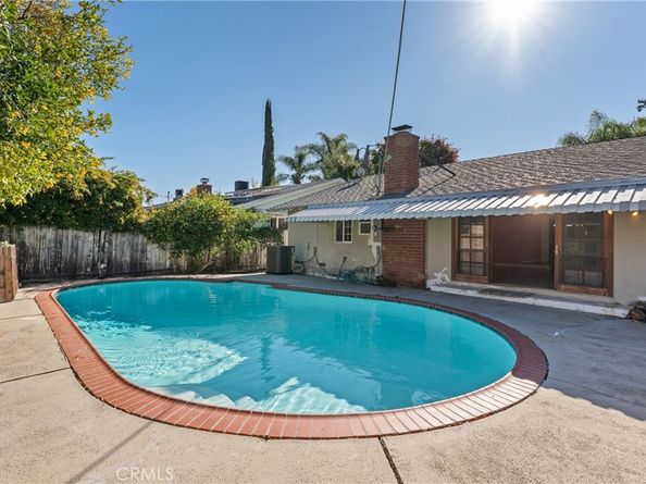 22727 Collins, Woodland Hills CA 91367