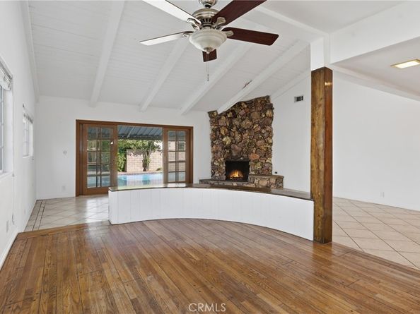 22727 Collins, Woodland Hills CA 91367