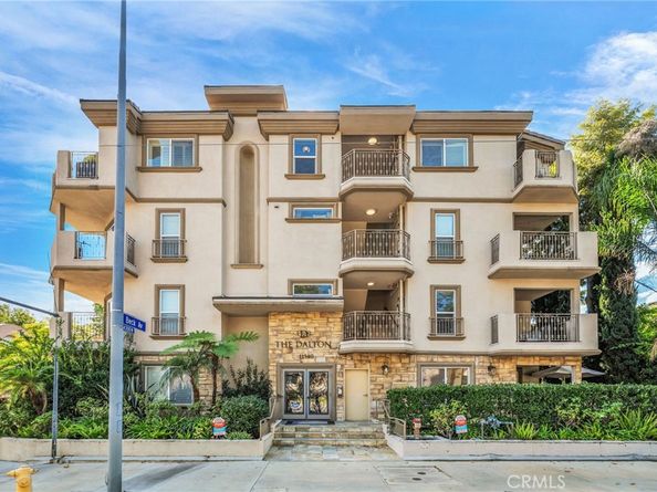 11540 Moorpark Street 403, Studio City CA 91602
