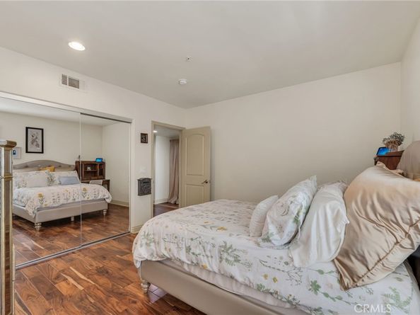 11540 Moorpark Street 403, Studio City CA 91602