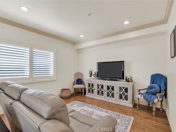 11540 Moorpark Street 403, Studio City CA 91602