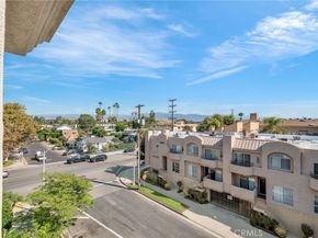 11540 Moorpark Street 403, Studio City CA 91602