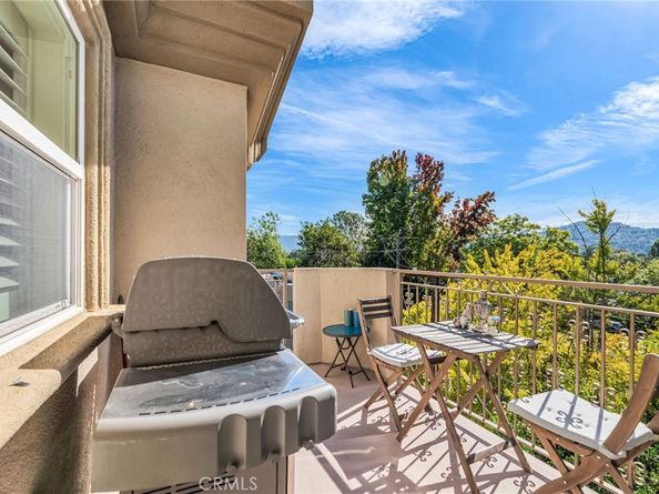 11540 Moorpark Street 403, Studio City CA 91602