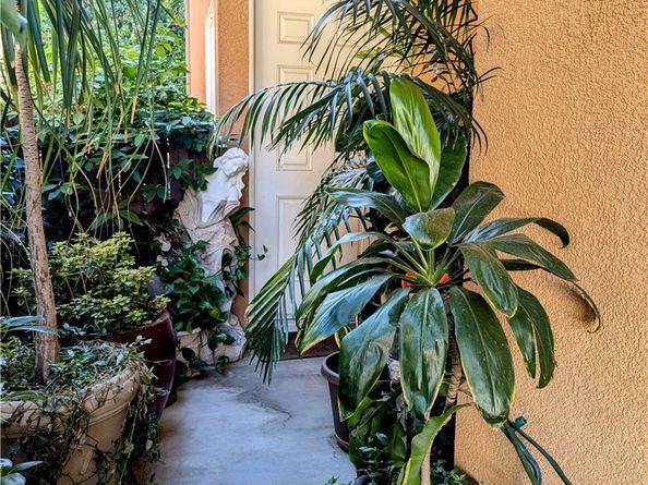 13717 Deane Lane, Sylmar CA 91342