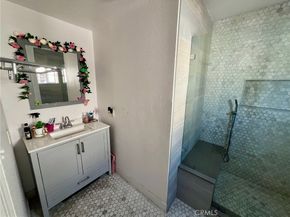654 Penrith, Los Angeles CA 90023