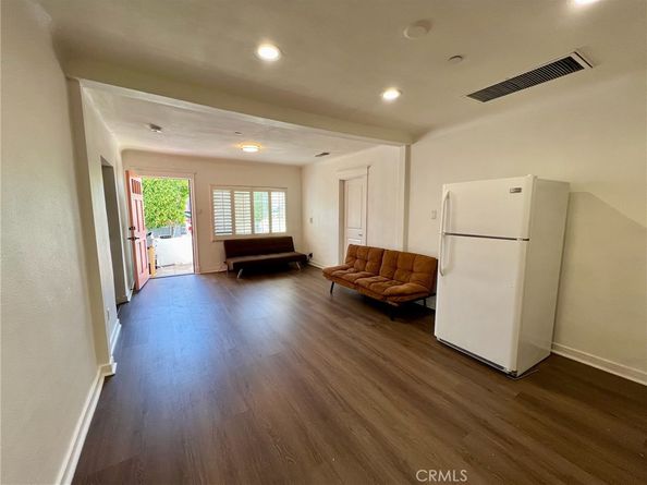 654 Penrith, Los Angeles CA 90023