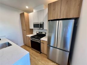 654 Penrith, Los Angeles CA 90023