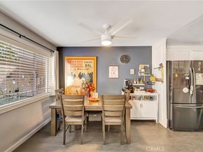 18601 Collins Street D17, Tarzana CA 91356