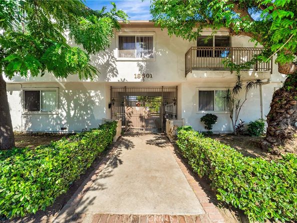 18601 Collins Street D17, Tarzana CA 91356