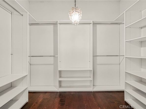 17140 Burbank Boulevard 105, Encino CA 91316