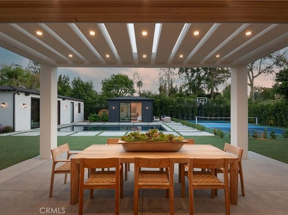23416 Califa Street, Woodland Hills CA 91367