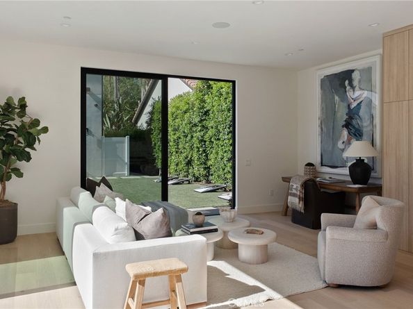 23416 Califa Street, Woodland Hills CA 91367