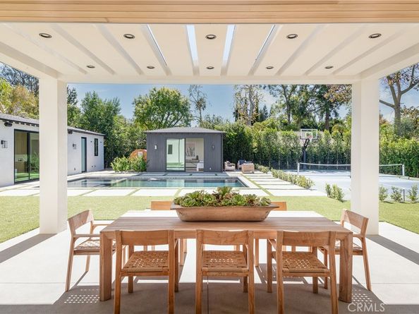 23416 Califa Street, Woodland Hills CA 91367