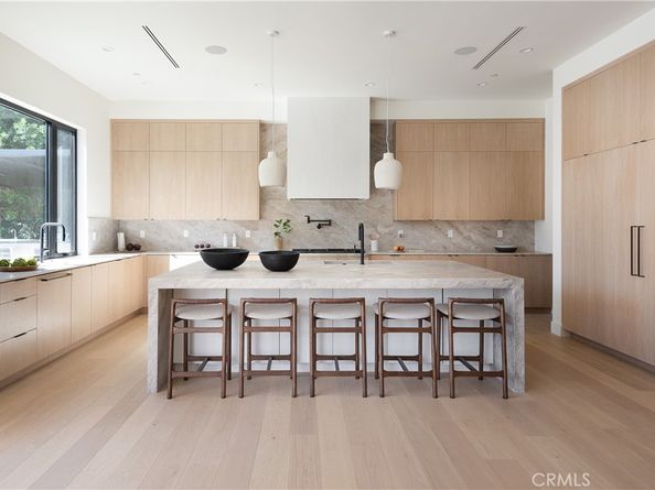 23416 Califa Street, Woodland Hills CA 91367