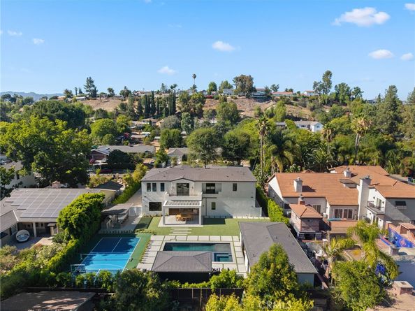 23416 Califa Street, Woodland Hills CA 91367