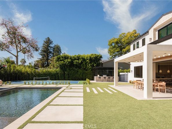 23416 Califa Street, Woodland Hills CA 91367
