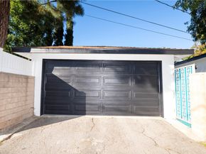 7001 Jellico Avenue, Lake Balboa CA 91406