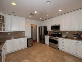 7001 Jellico Avenue, Lake Balboa CA 91406