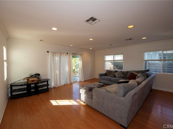 7001 Jellico Avenue, Lake Balboa CA 91406