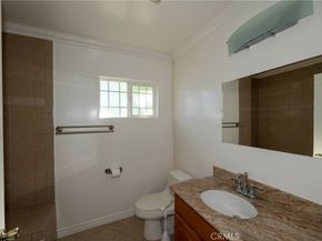 7001 Jellico Avenue, Lake Balboa CA 91406