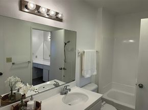 10770 Woodley 7, Granada Hills CA 91344