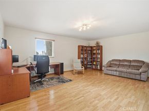 16425 Napa, North Hills CA 91343