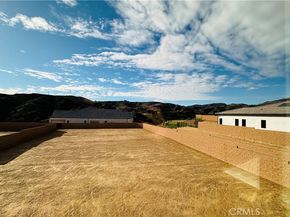 11913 Red Hawk Lane, Porter Ranch CA 91326