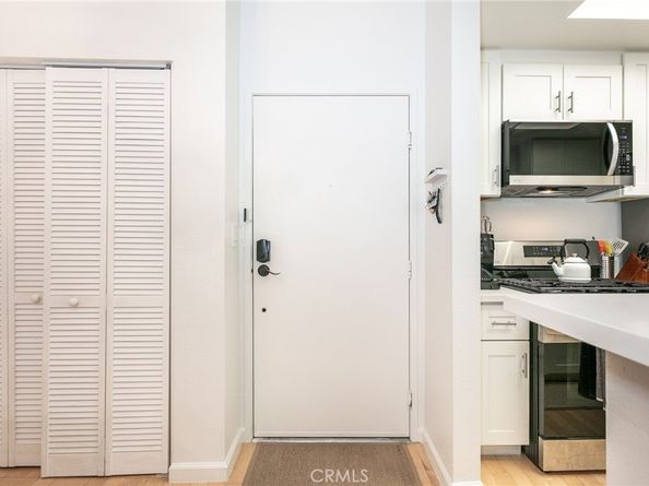 19350 Sherman Way 124, Reseda CA 91335