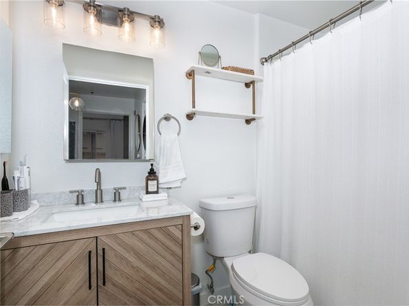 19350 Sherman Way 124, Reseda CA 91335