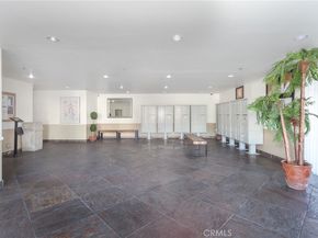 19350 Sherman Way 124, Reseda CA 91335