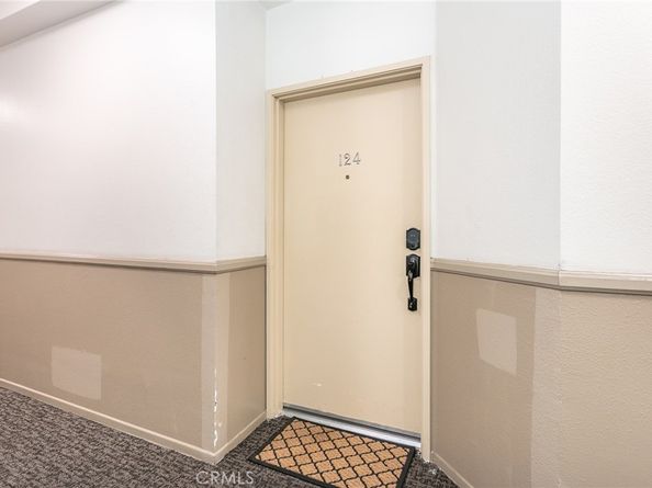 19350 Sherman Way 124, Reseda CA 91335